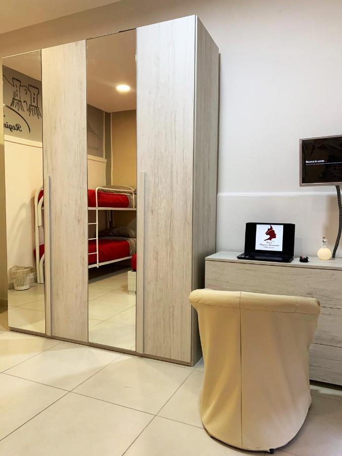 Home Regina Giovanna Napoli Ngoại thất bức ảnh